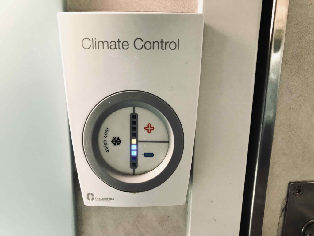 Responsförnekelse. Bild på temperaturkontroll.